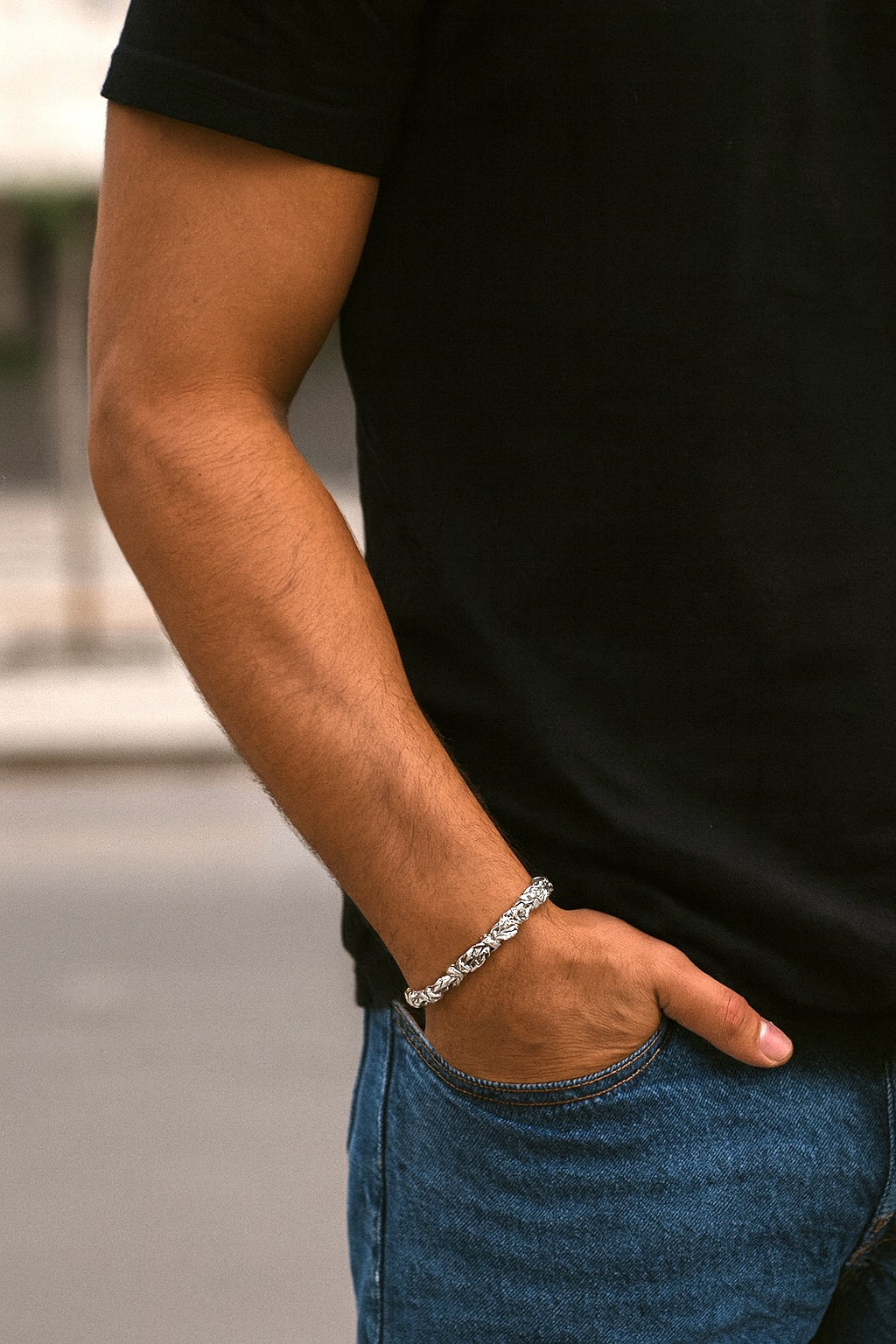 Men’s stainless steel biker bracelet with cylindrical chain