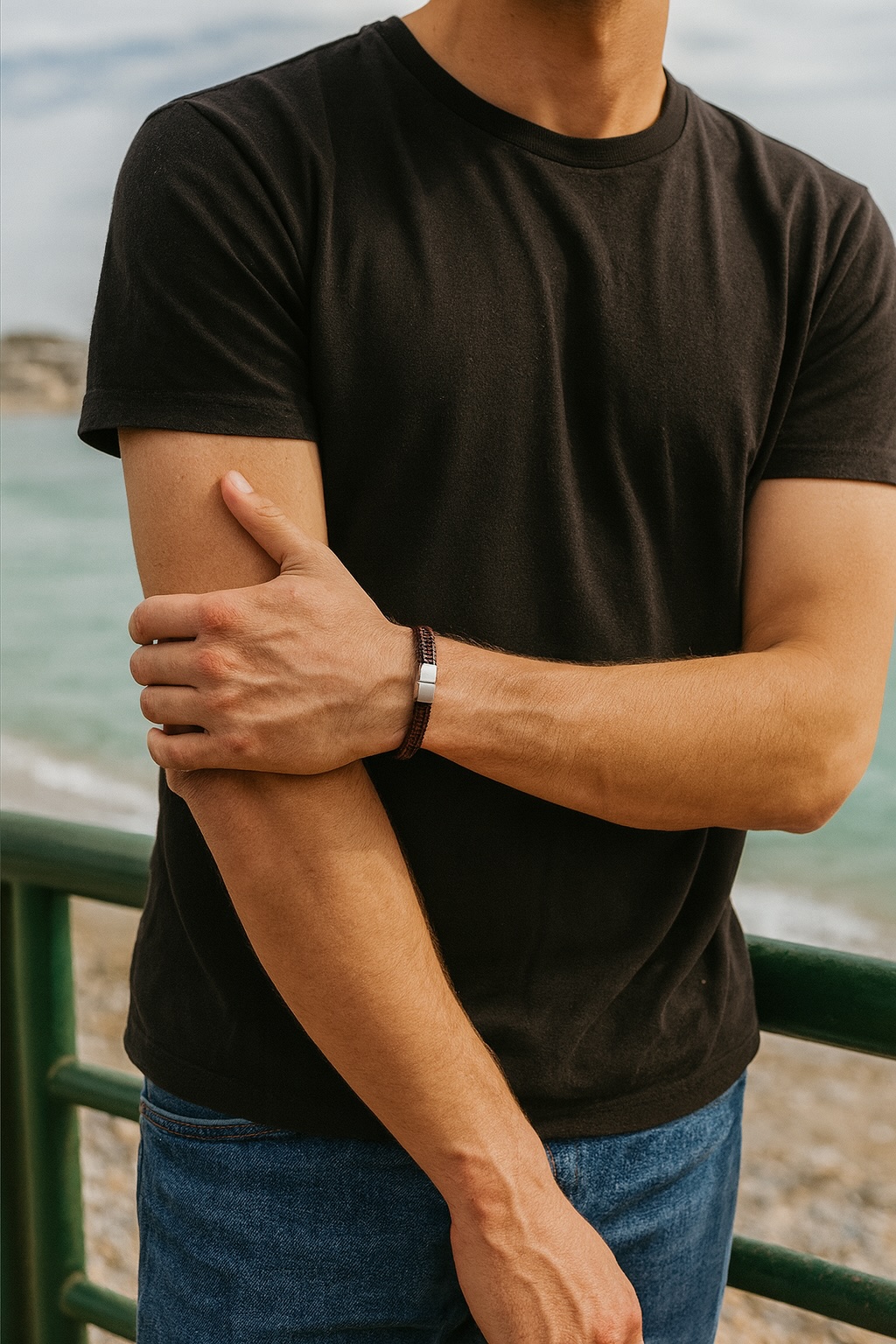 Men's braided leather bracelet with magnetic clasp