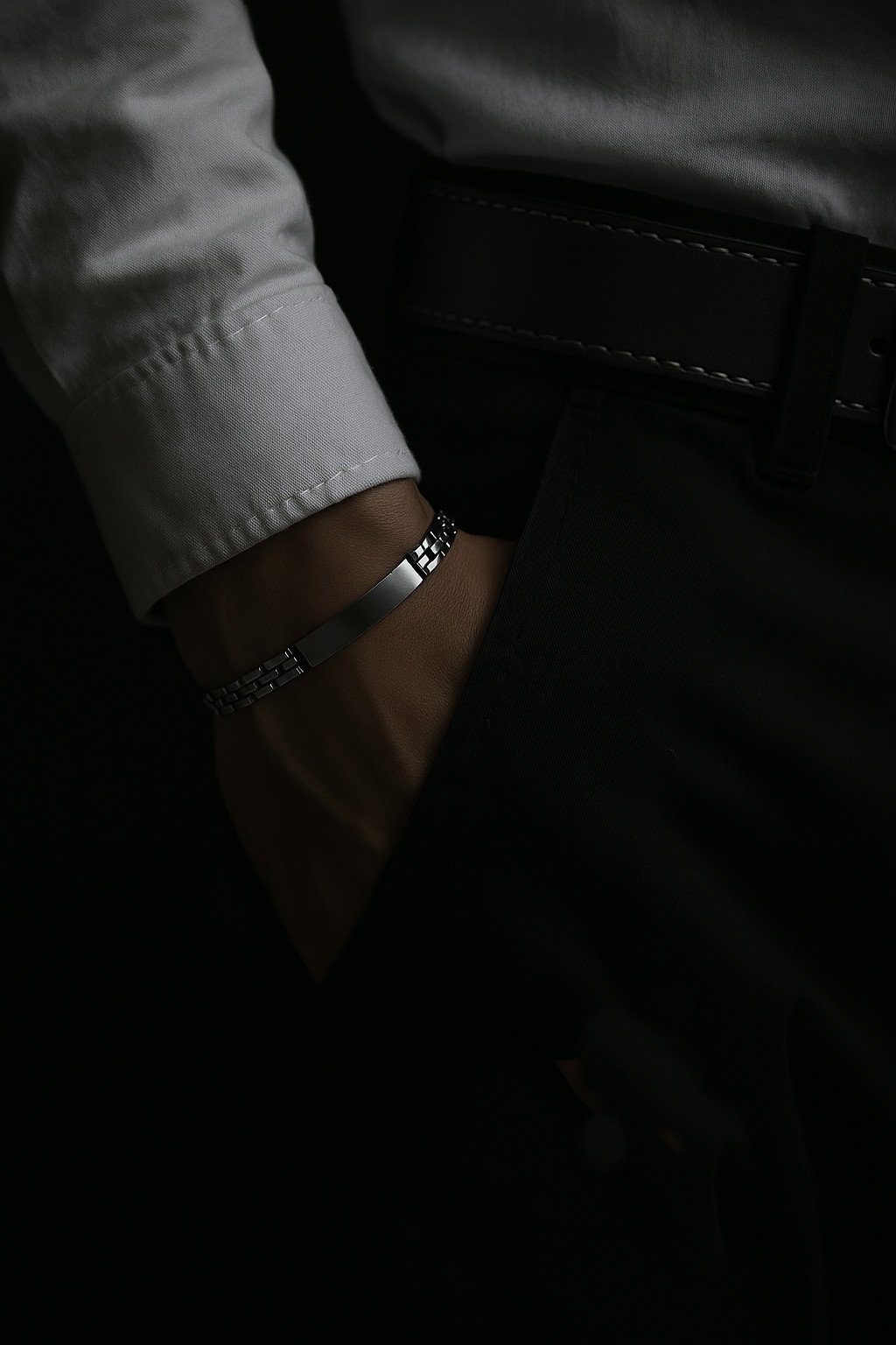 personalisiertes Armband aus Edelstahl mit Panzerkettengliedern